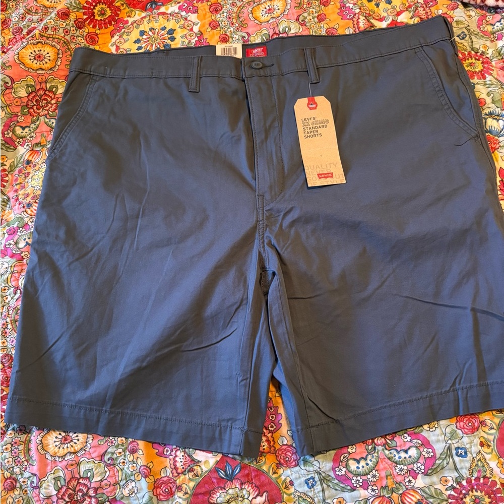 NWT Levi's Grey Chino Flat Front Men's Shorts